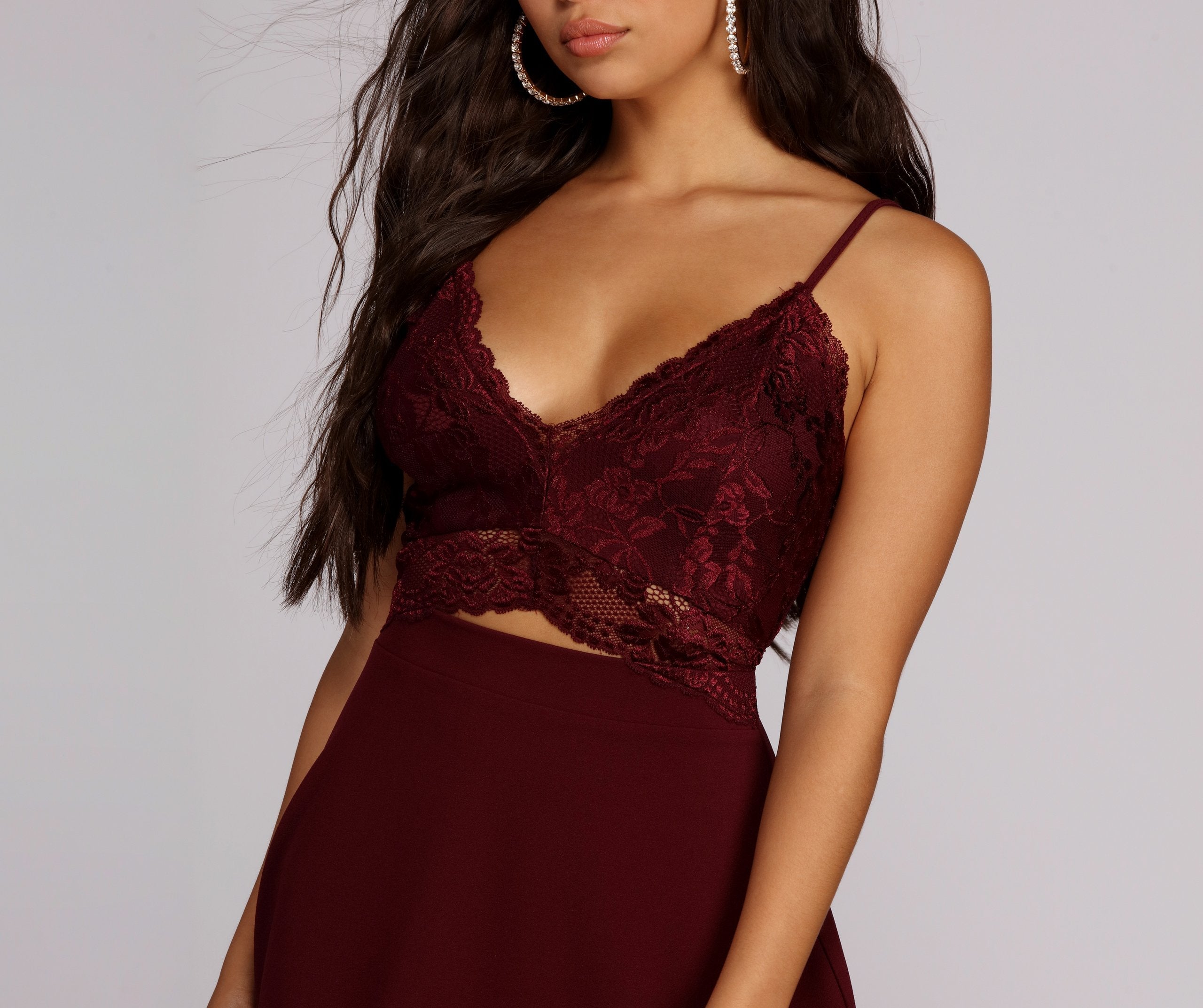 Lavish In Lace Skaterkleid