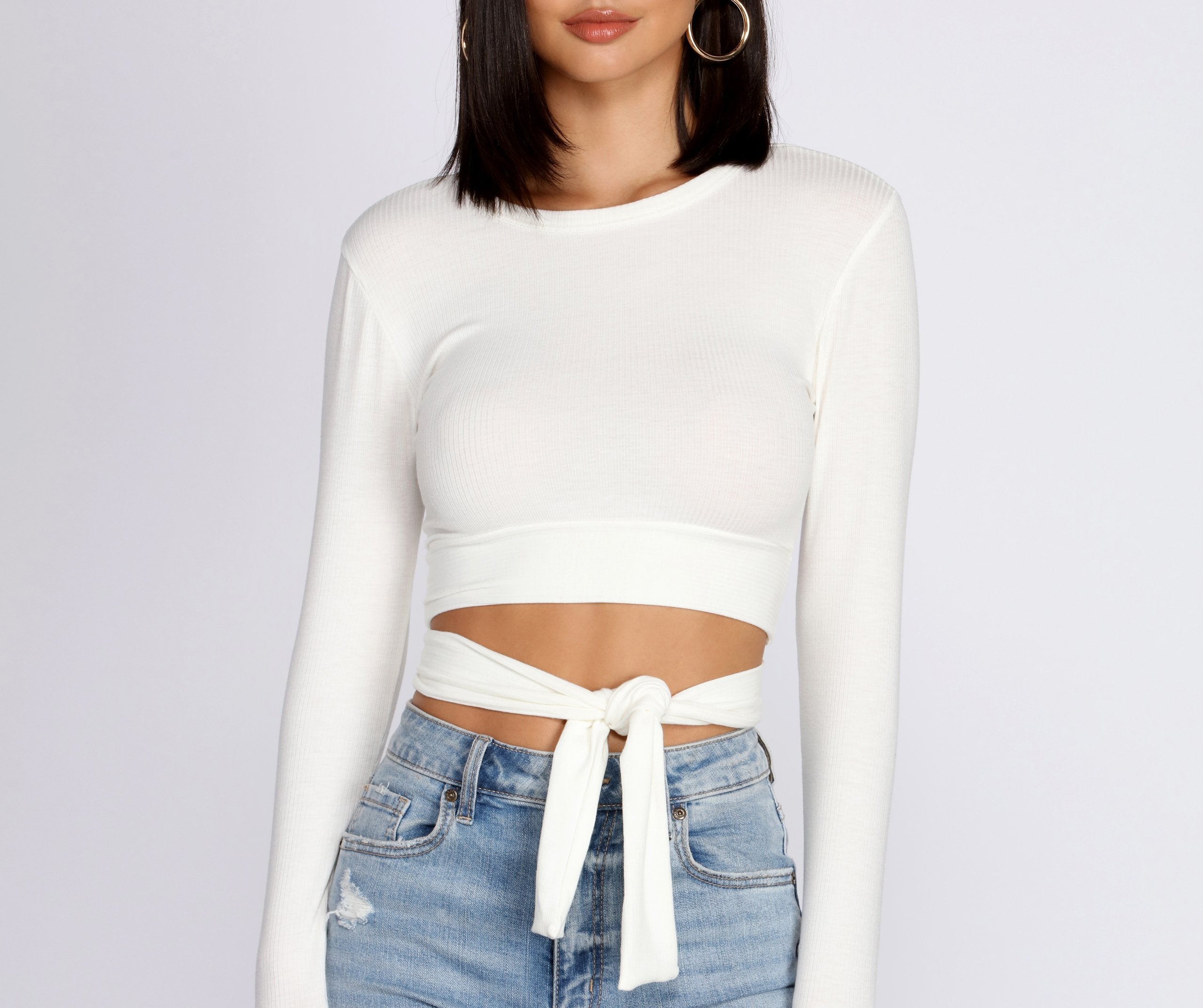 Geripptes Crop-Top mit Wickeltaille