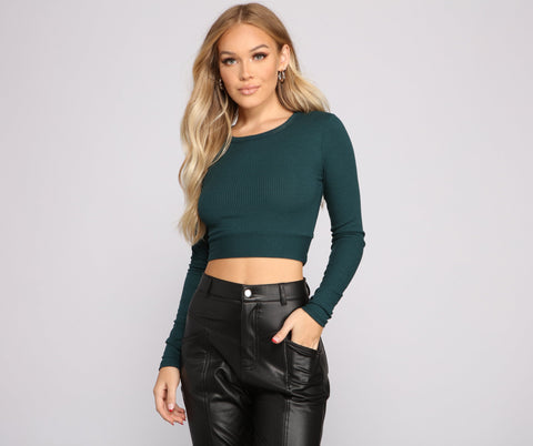 Geripptes Crop-Top mit Wickeltaille