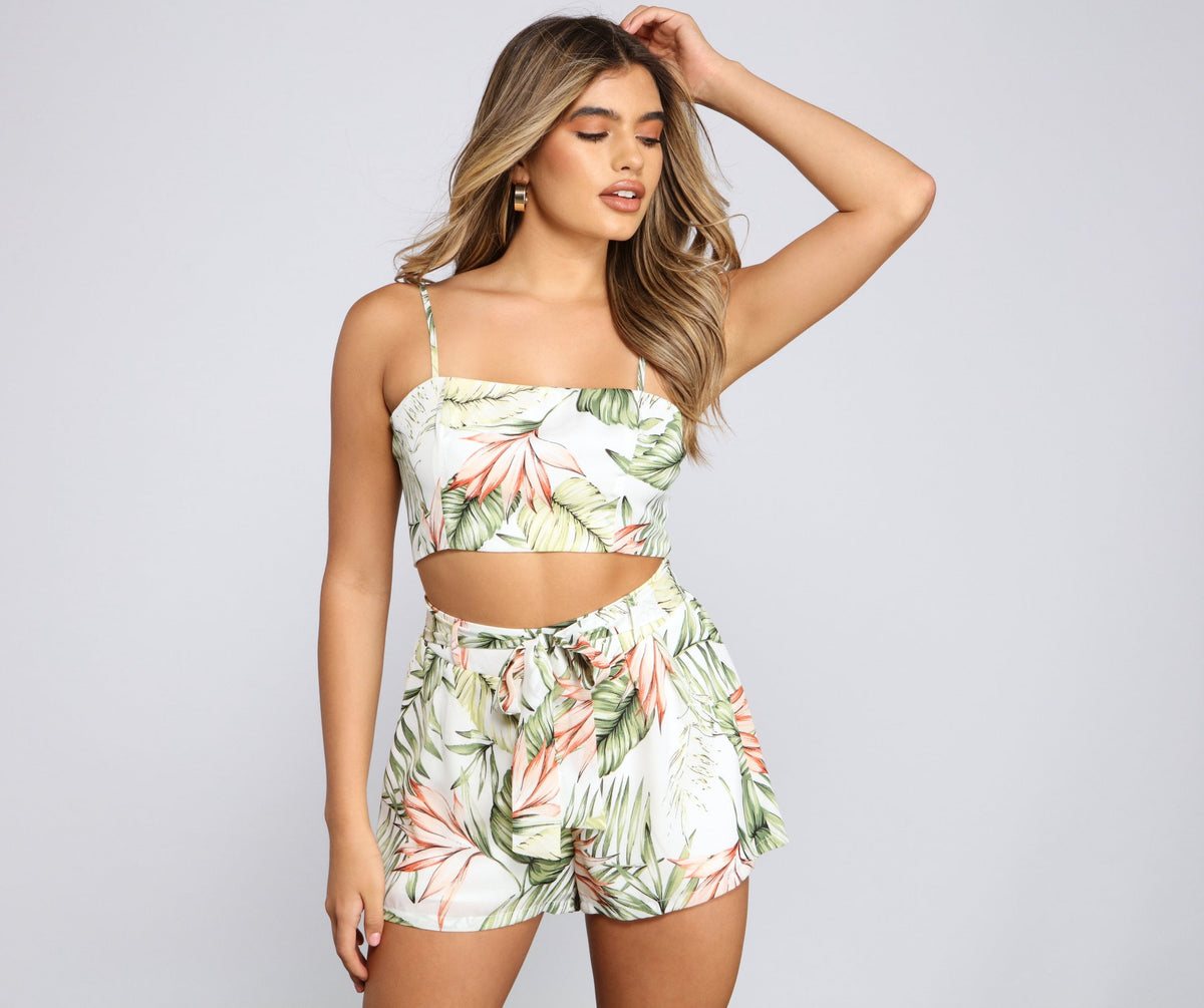 Vacay On My Mind – Kurzes Top mit tropischem Print