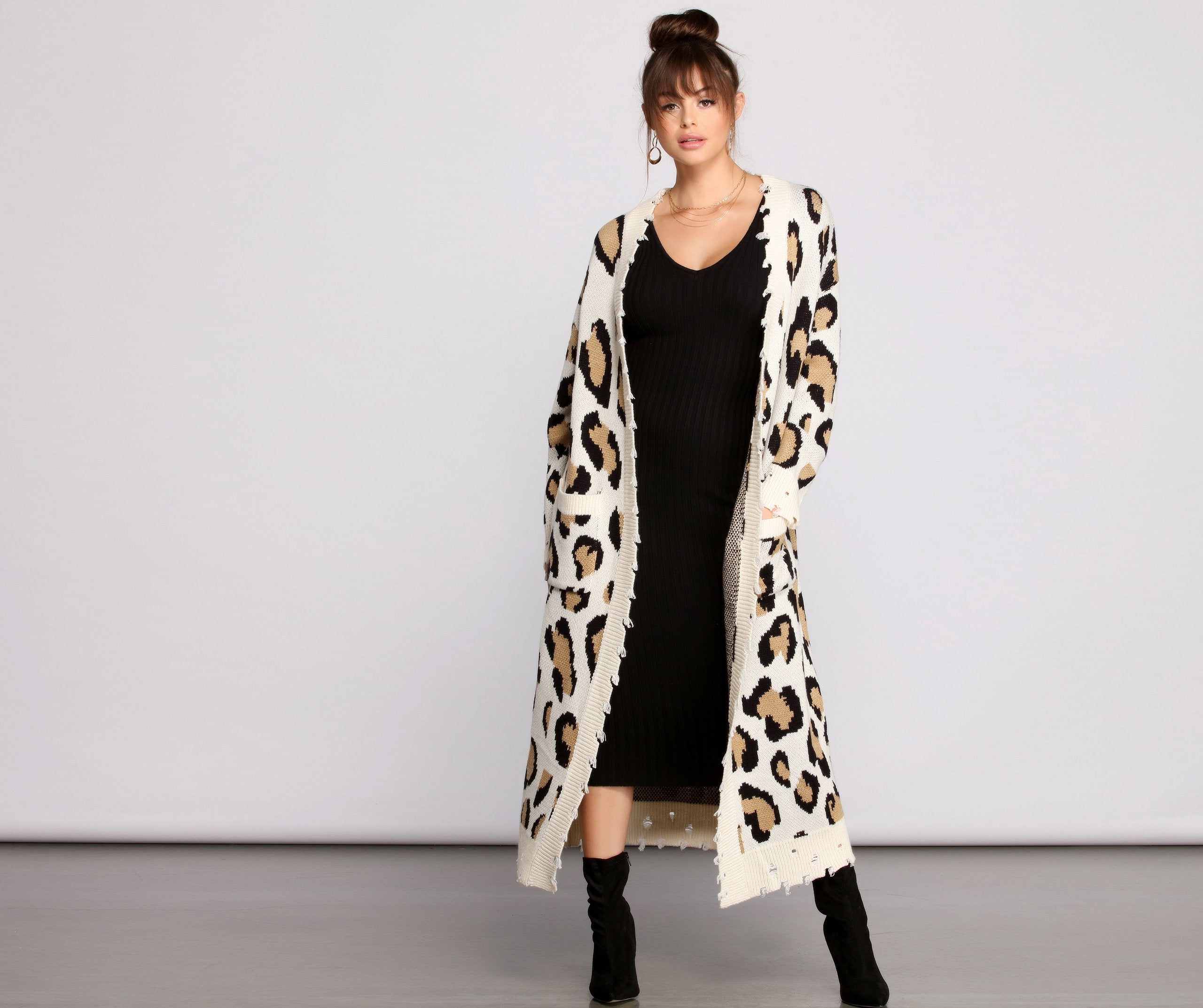 Stylishly Spotted Leopard Print Duster