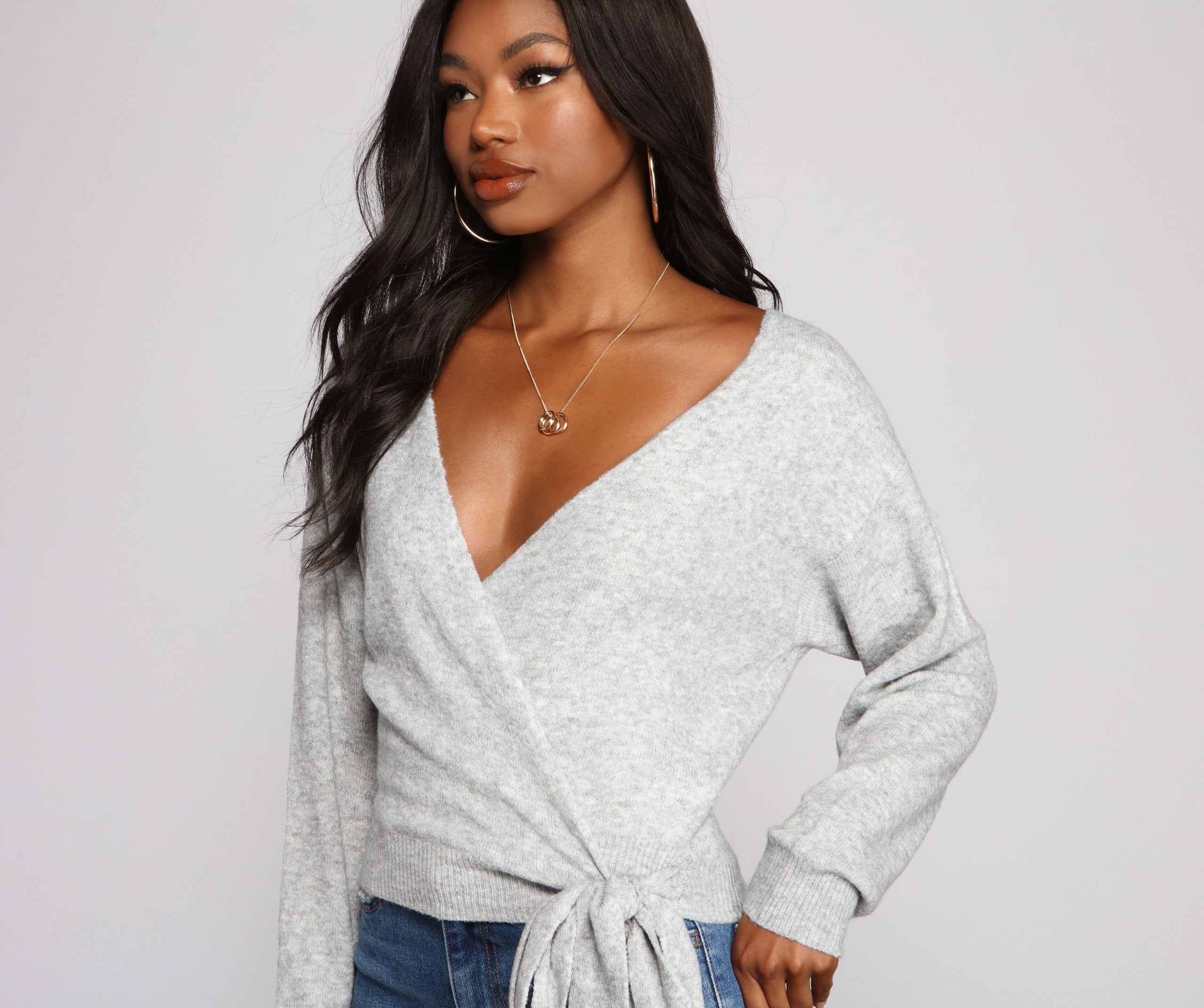 Pull à nouer à la taille avec surplis Sweetie