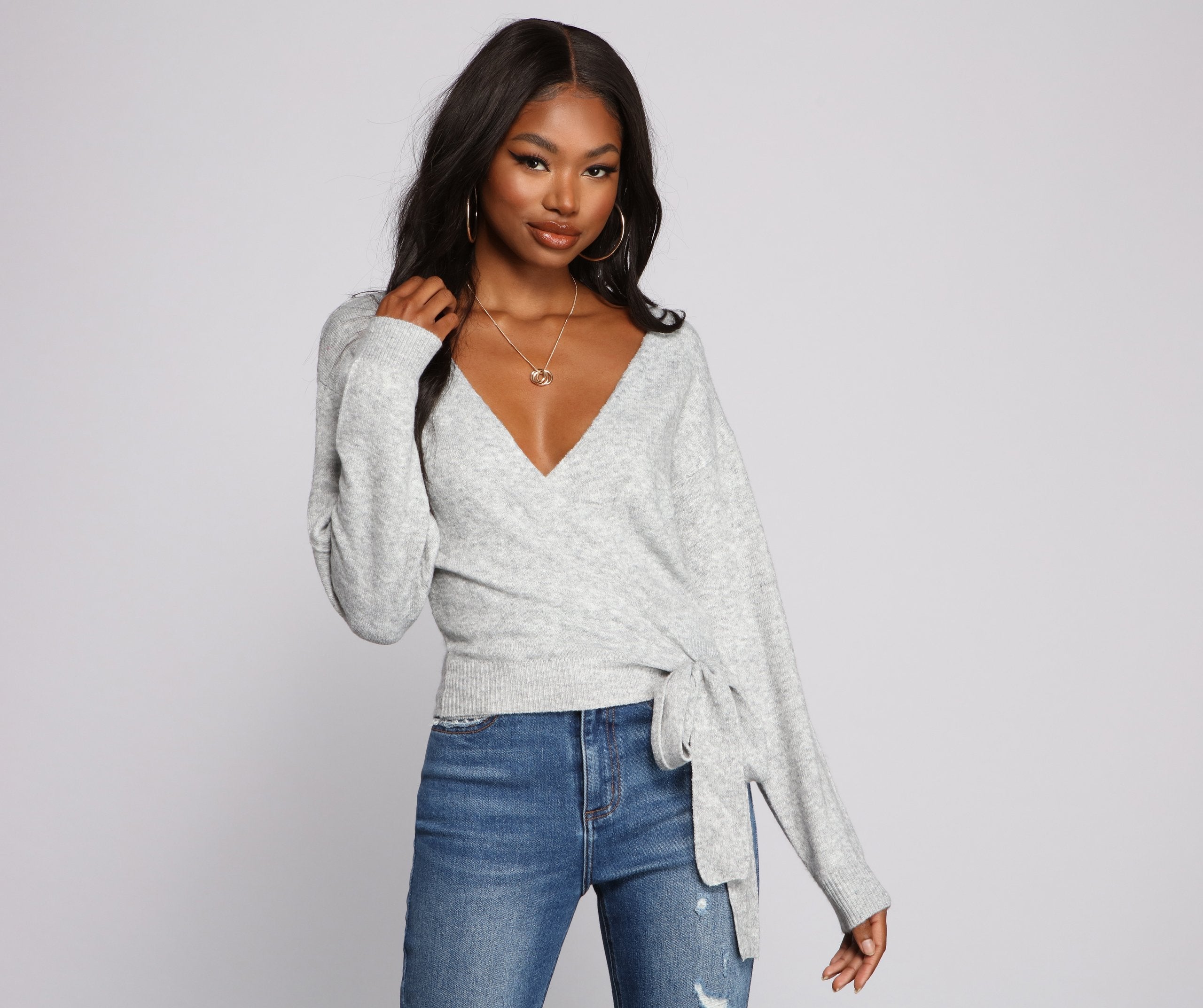 Pull à nouer à la taille avec surplis Sweetie