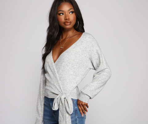 Pull à nouer à la taille avec surplis Sweetie