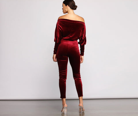 Combinaison catsuit en velours à taille nouée de luxe et élégante