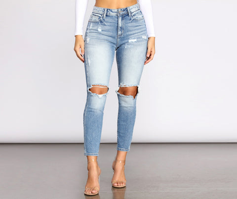 Hoch sitzende Skinny-Mom-Jeans im Destroyed-Look