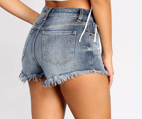 Lulu – High Rise-Jeansshorts im Distressed-Look mit abgeschnittenen Beinen