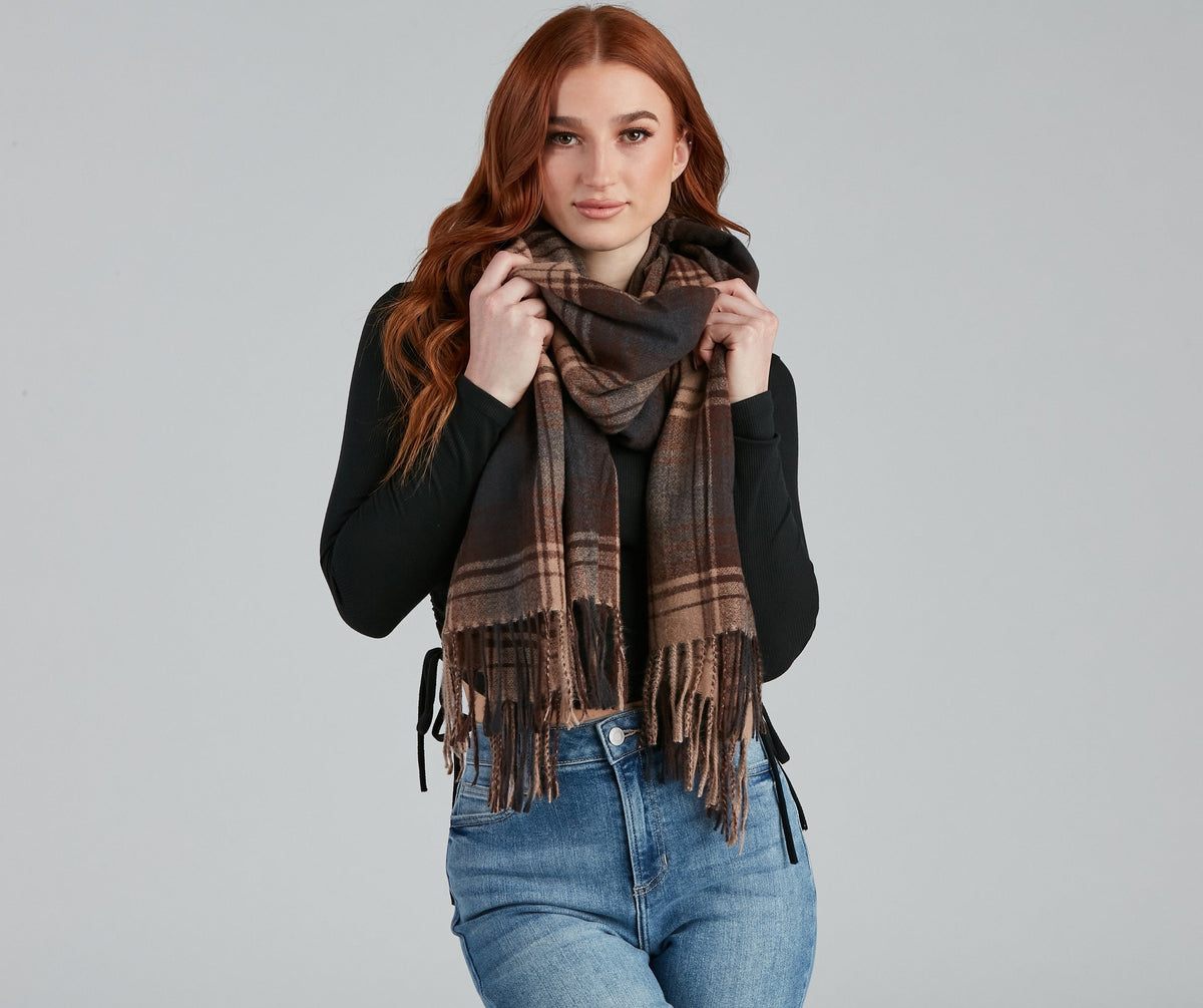 Weekend Cozy Plaid Fringe Scarf