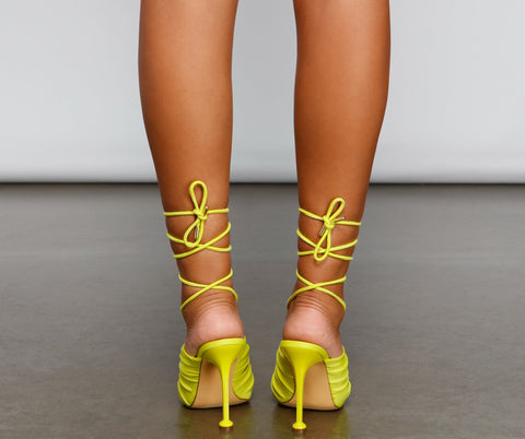 Trendsetting Queen Lace-Up Heels