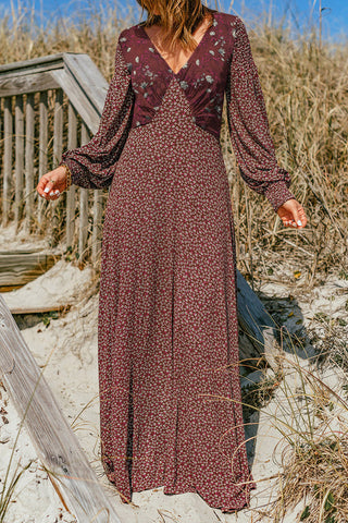 Robe longue à manches lanternes et à fleurs épissé