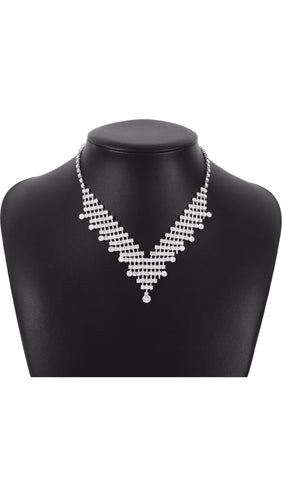 Collier en V avec strass en argent