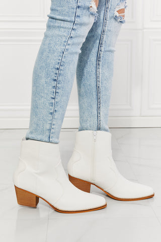 Bottines western en similicuir Watertower Town en blanc