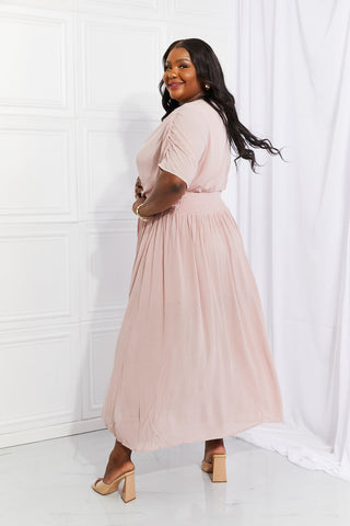 Robe mi-longue à surplis en gaze Napa Valley taille réelle HEYSON en rose poudré