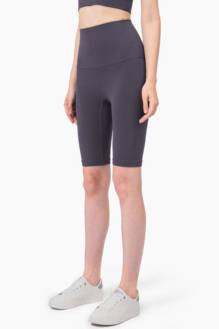 Short cycliste respirant à taille haute et large