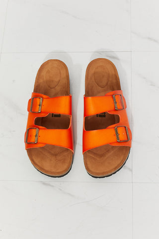 Feeling Alive – Slide-Sandalen mit Doppelband in Orange