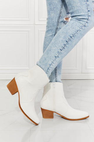 Bottines western en similicuir Watertower Town en blanc