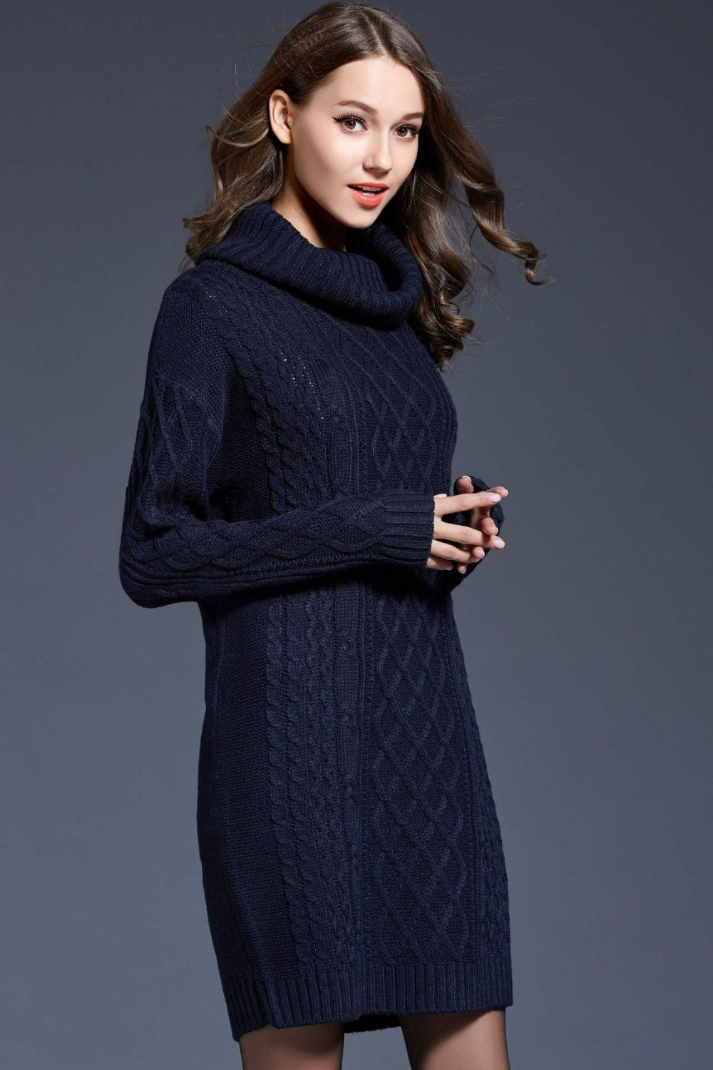 Robe pull en tricot mixte à col bénitier et épaules tombantes