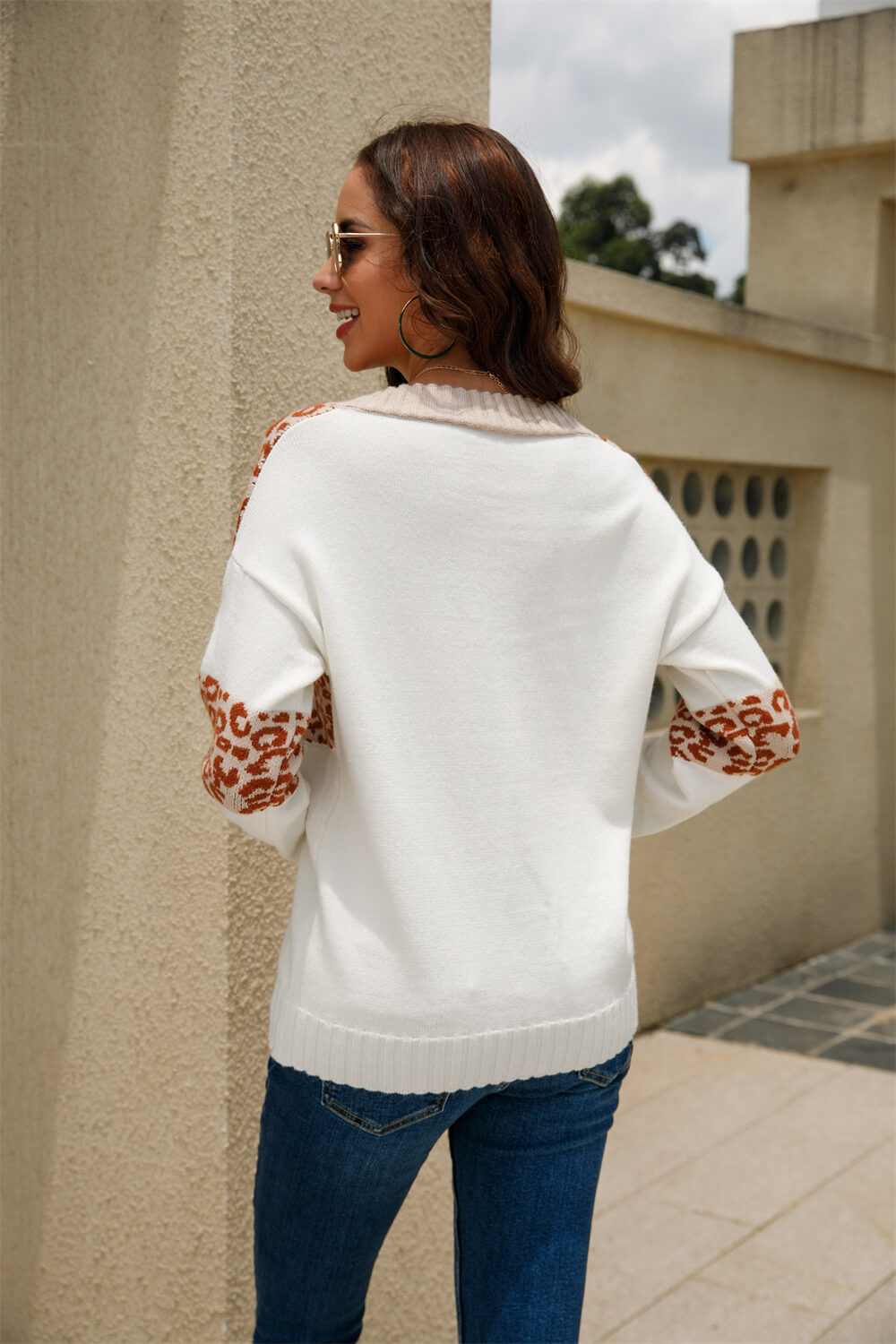 Leopard Color Block V-Neck Knit Pullover