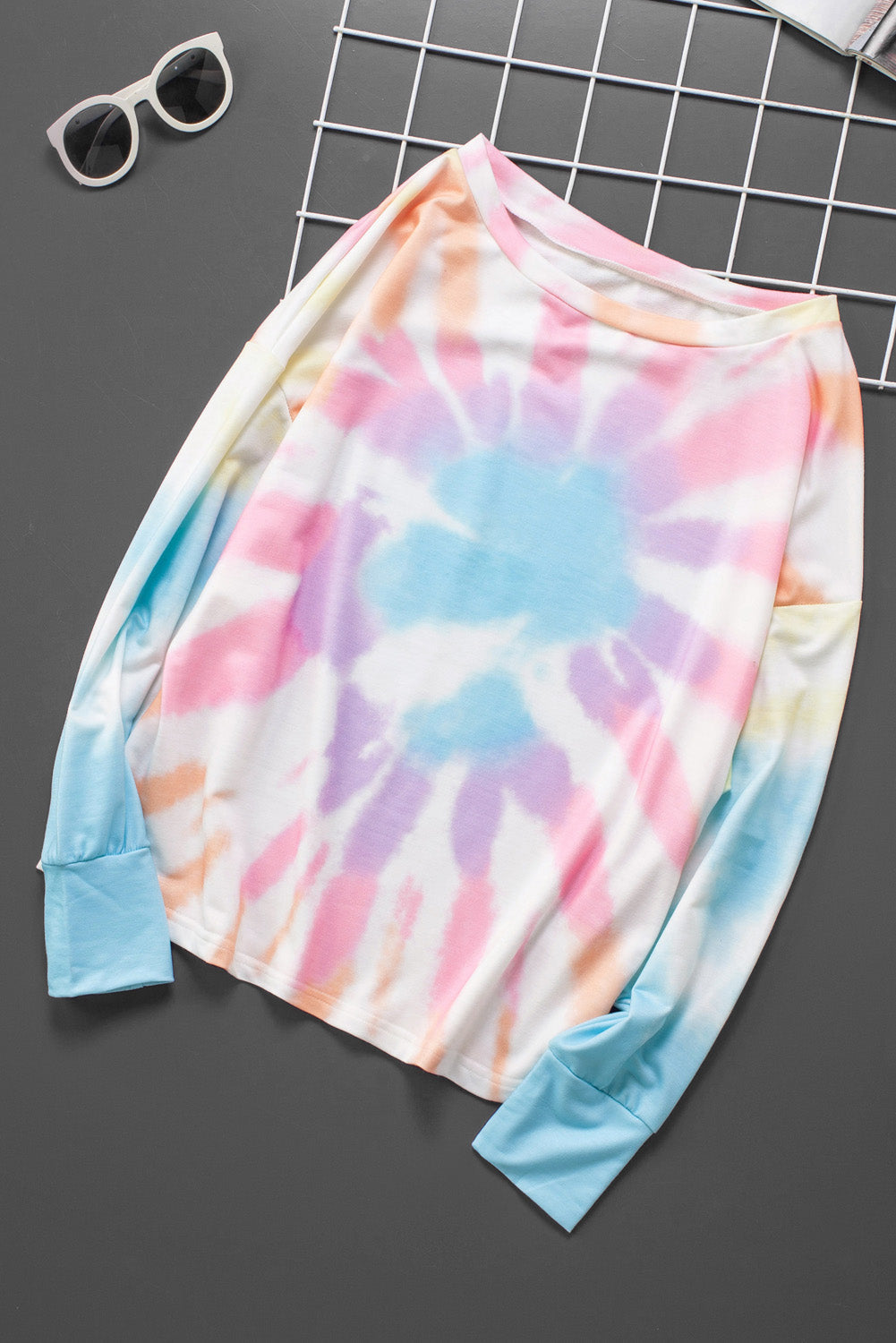 T-shirt à manches chauve-souris et col bateau tie-dye