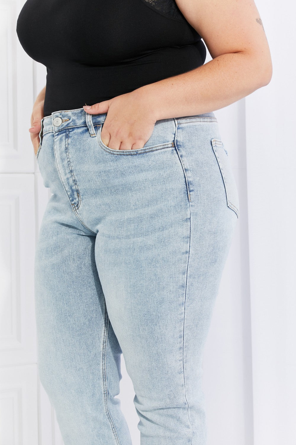 Lovervet Full Size Raw Hem High-Waisted Jeans