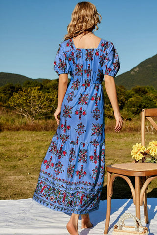 Robe longue à volants et manches bouffantes à volants et à fleurs