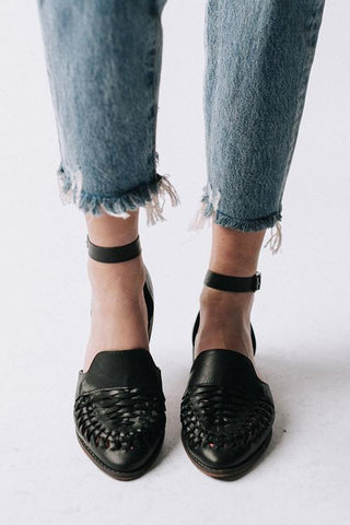 Woven Hollow Pointed Flats