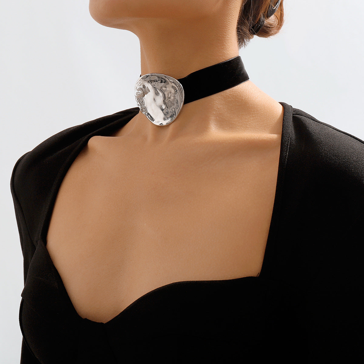 Silver Exaggerated Geometric Choker