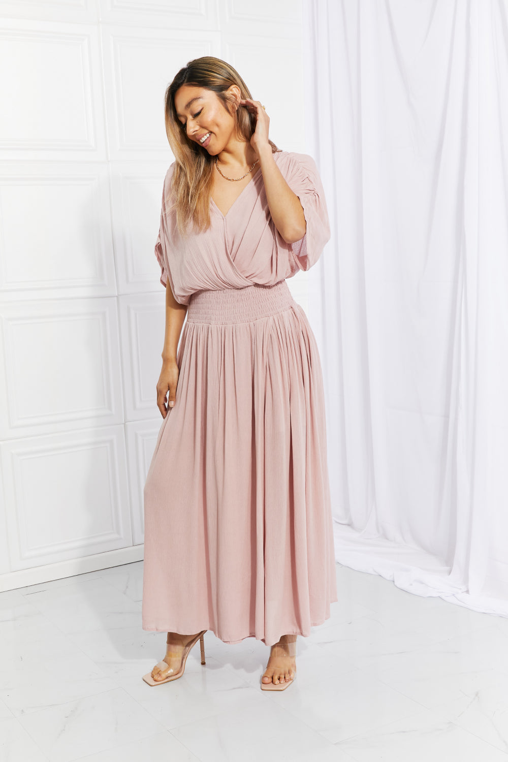 Robe mi-longue à surplis en gaze Napa Valley taille réelle HEYSON en rose poudré