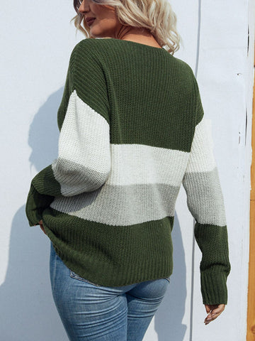 Dreifarbiger Pullover mit V-Ausschnitt und Zopfmuster