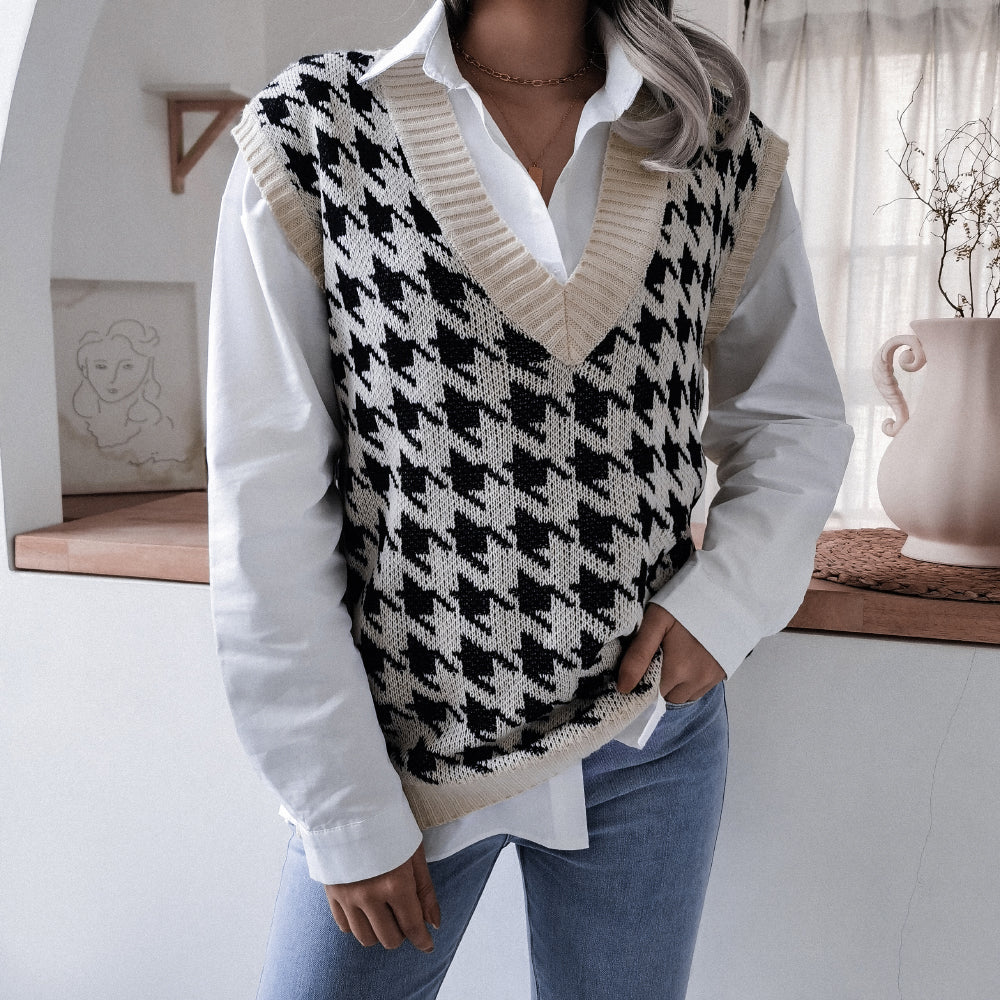 Houndstooth Ribbed Trim V-Neck Sweater Vest