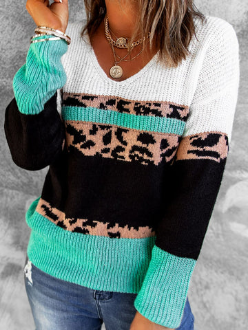 Rippenstrickpullover mit V-Ausschnitt und Leoparden-Farbblock