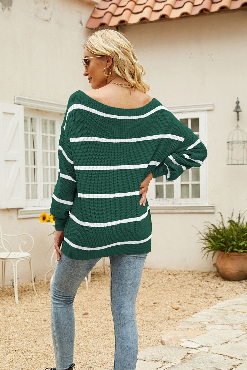 Gestreifter Off-Shoulder-Pullover aus Rippstrick