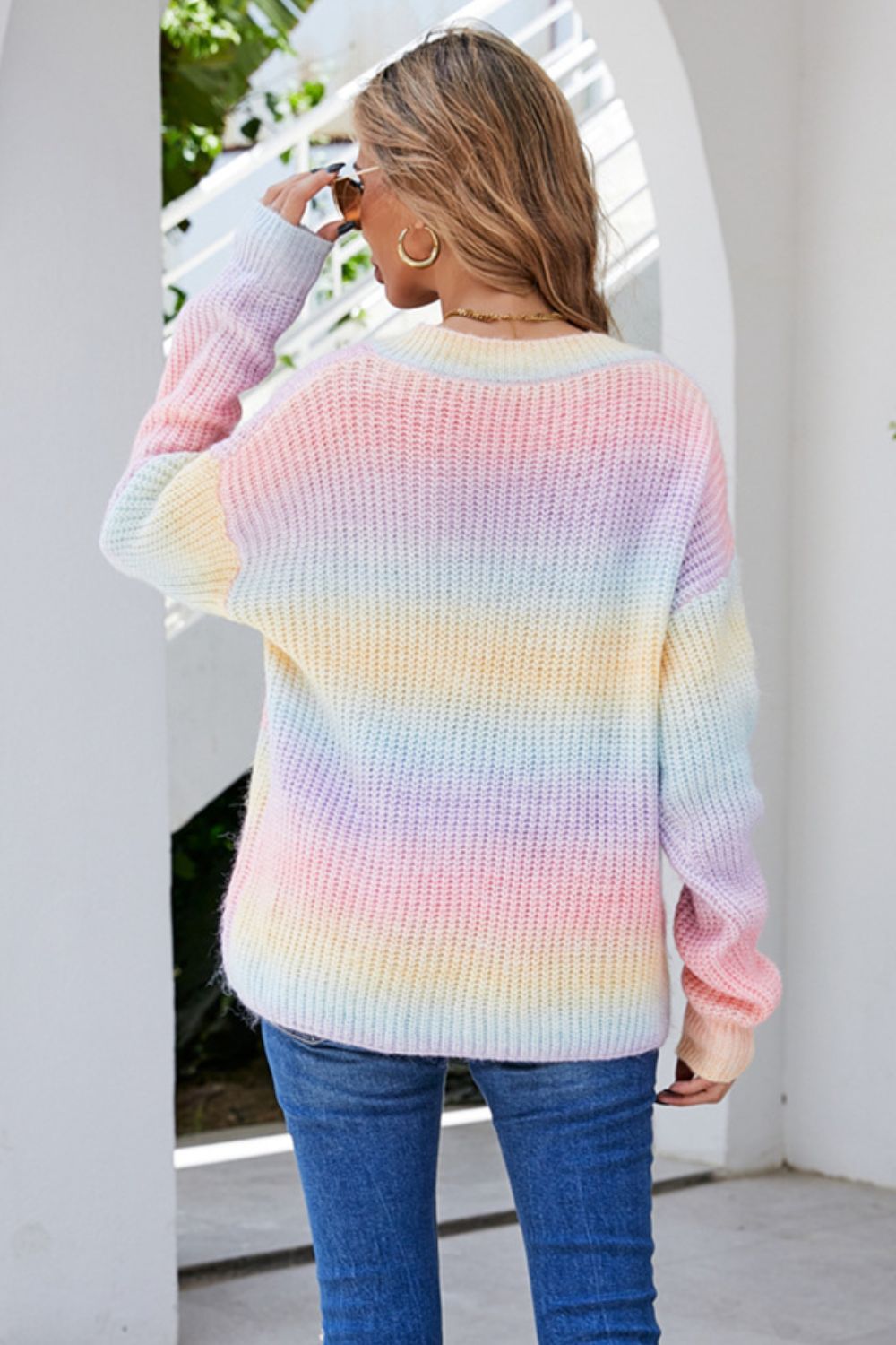 Pull en maille côtelée à col en V multicolore