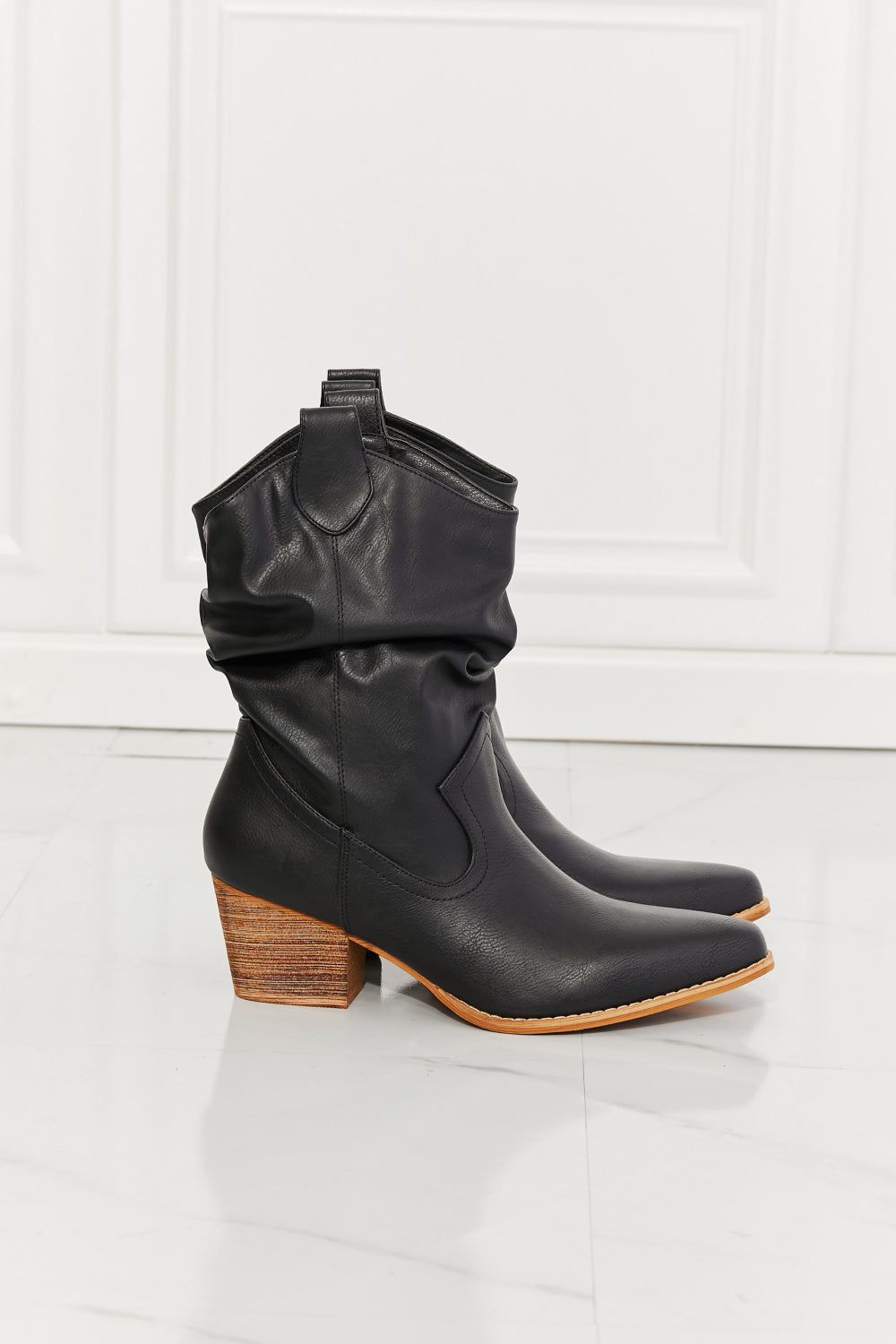 Better in Texas – Scrunch-Cowboystiefel in Schwarz