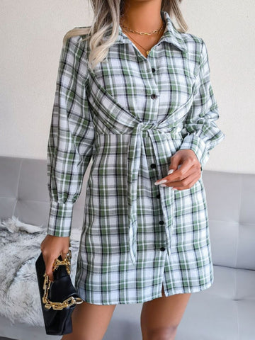 Robe chemise boutonnée à carreaux avec lien sur le devant